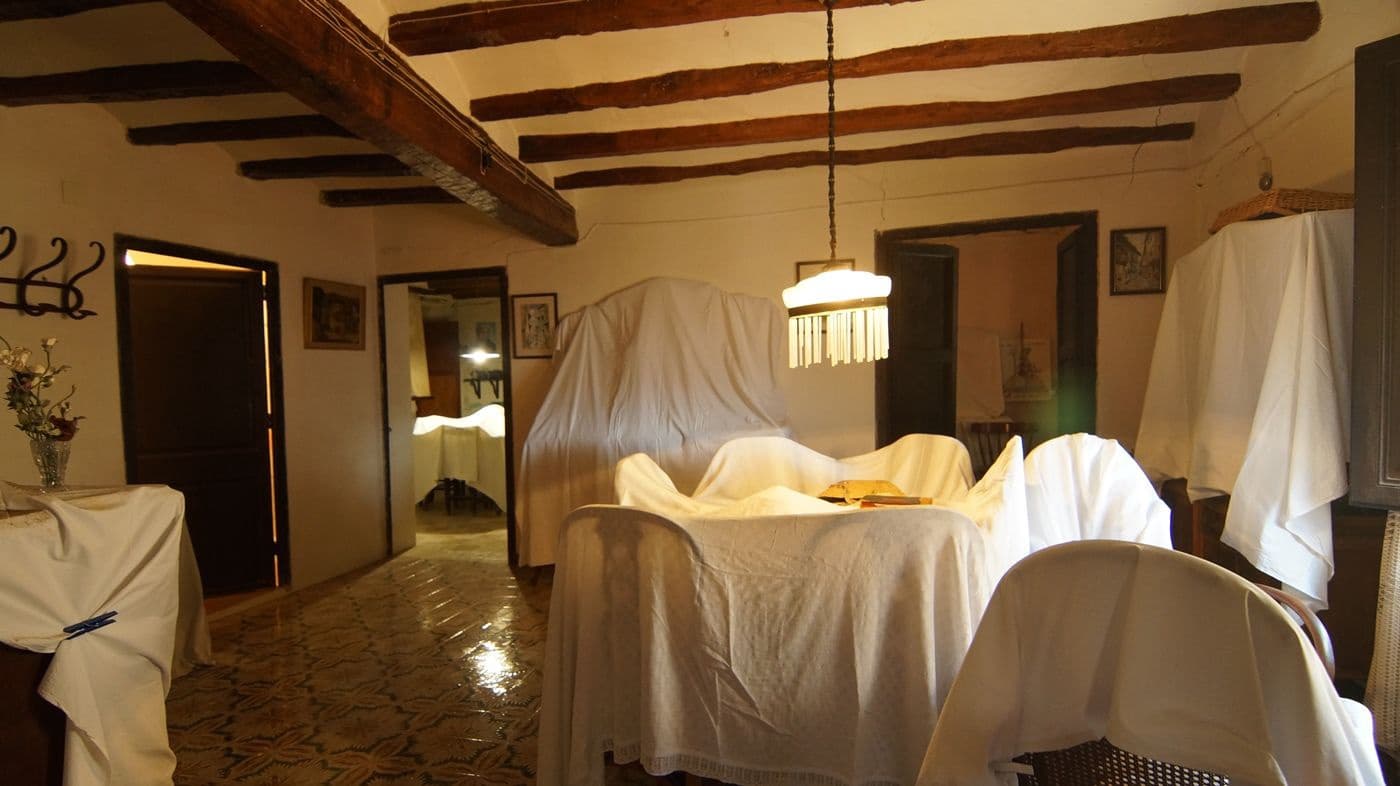 6 bedroom Townhouse for sale in Rasquera - € 80,000 (Ref: 9617944)