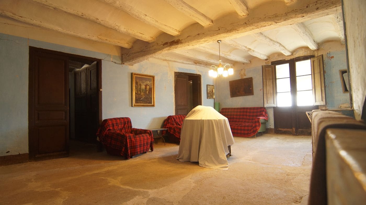 6 bedroom Townhouse for sale in Rasquera - € 80,000 (Ref: 9617944)