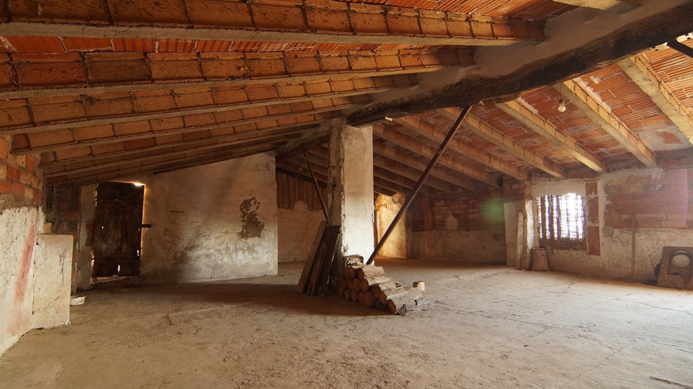 6 bedroom Townhouse for sale in Rasquera - € 80,000 (Ref: 9617944)