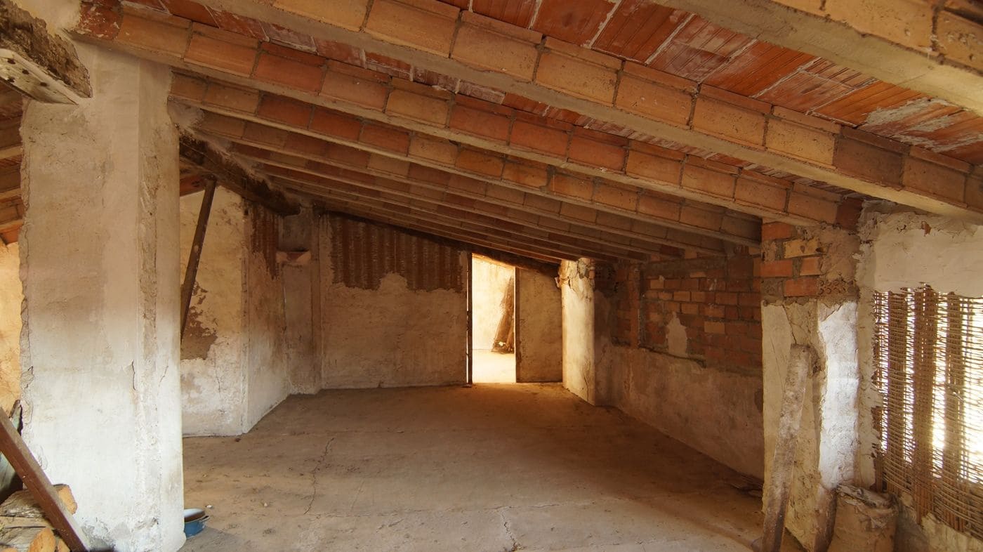 6 bedroom Townhouse for sale in Rasquera - € 80,000 (Ref: 9617944)