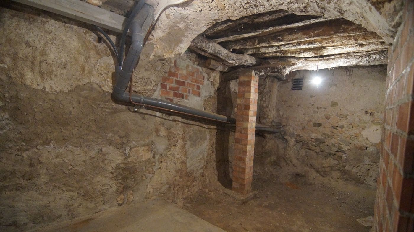 6 bedroom Townhouse for sale in Rasquera - € 80,000 (Ref: 9617944)