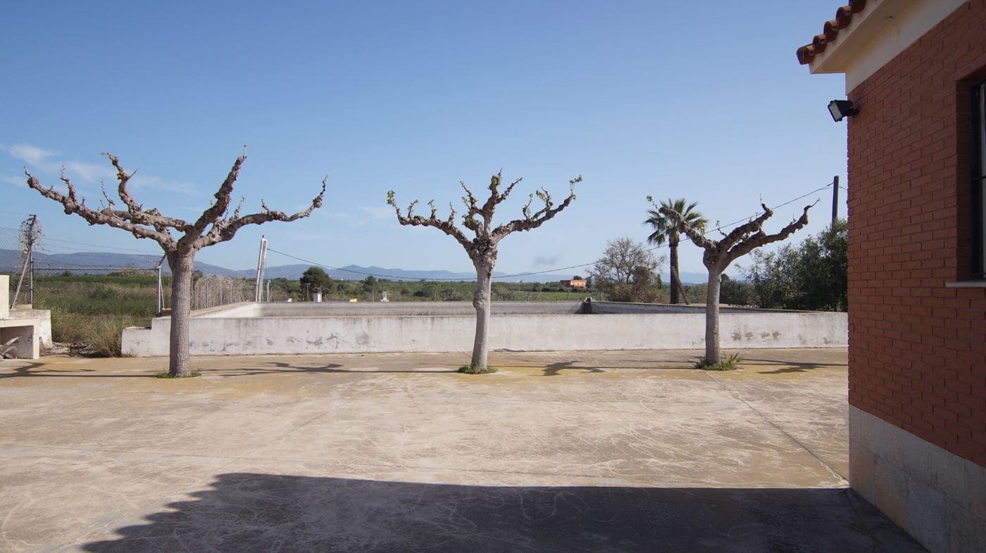 6 bedroom Finca/Country House for sale in Reus with garage - € 400,000 (Ref: 9617945)