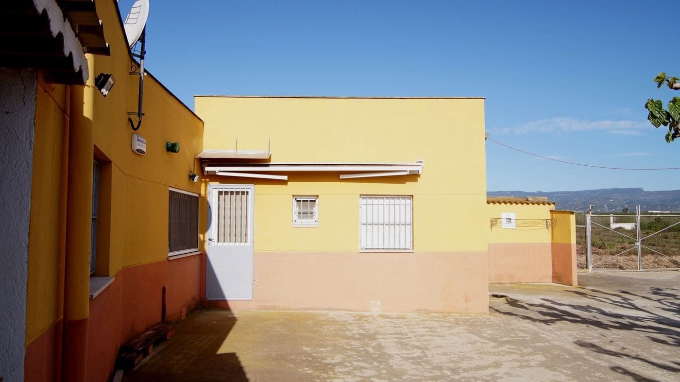 6 bedroom Finca/Country House for sale in Reus with garage - € 400,000 (Ref: 9617945)