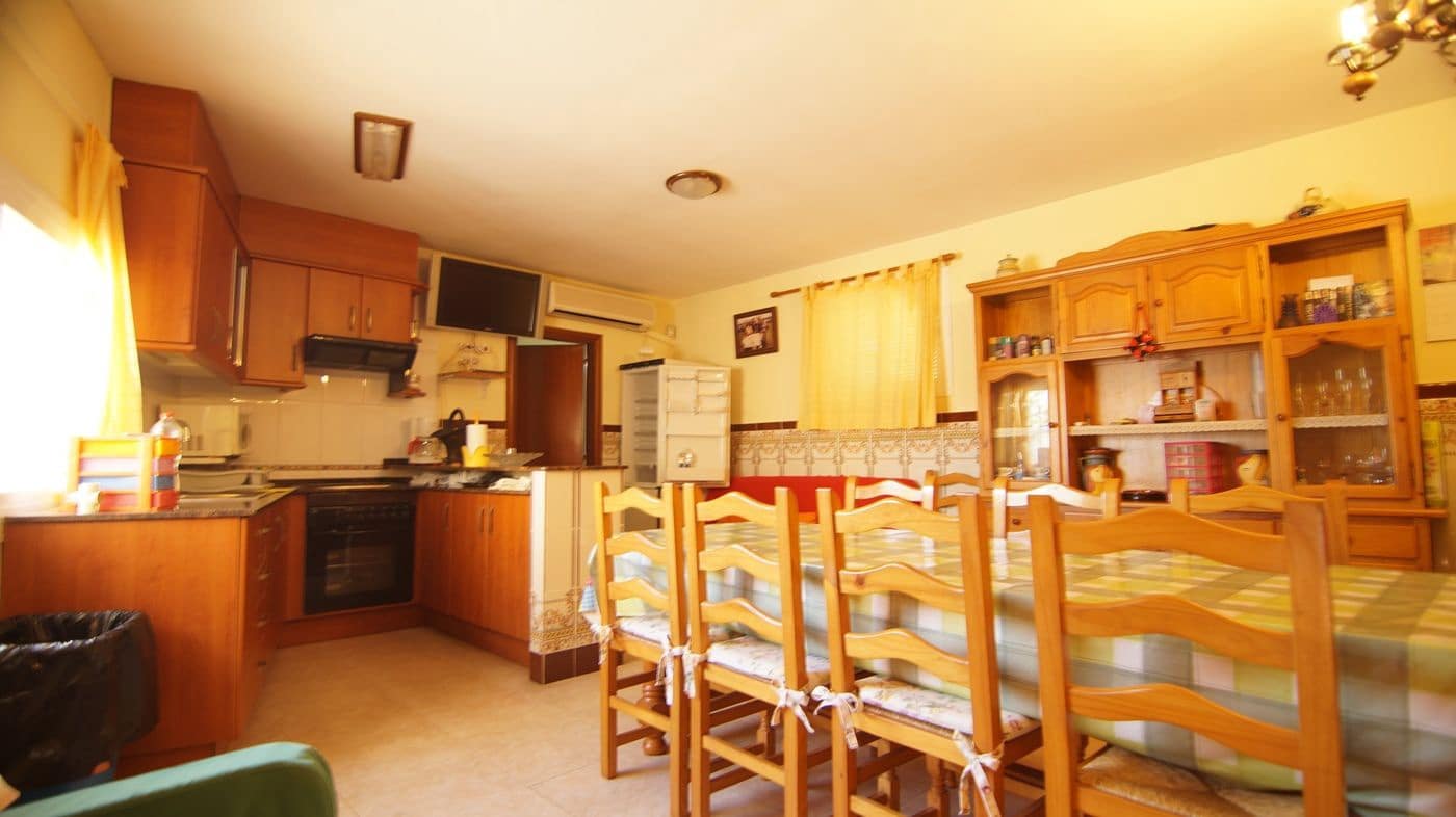 6 bedroom Finca/Country House for sale in Reus with garage - € 400,000 (Ref: 9617945)