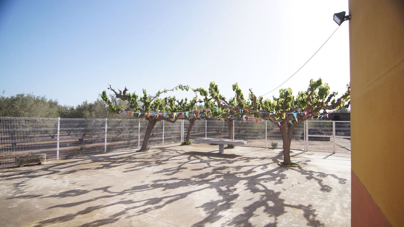 6 bedroom Finca/Country House for sale in Reus with garage - € 400,000 (Ref: 9617945)