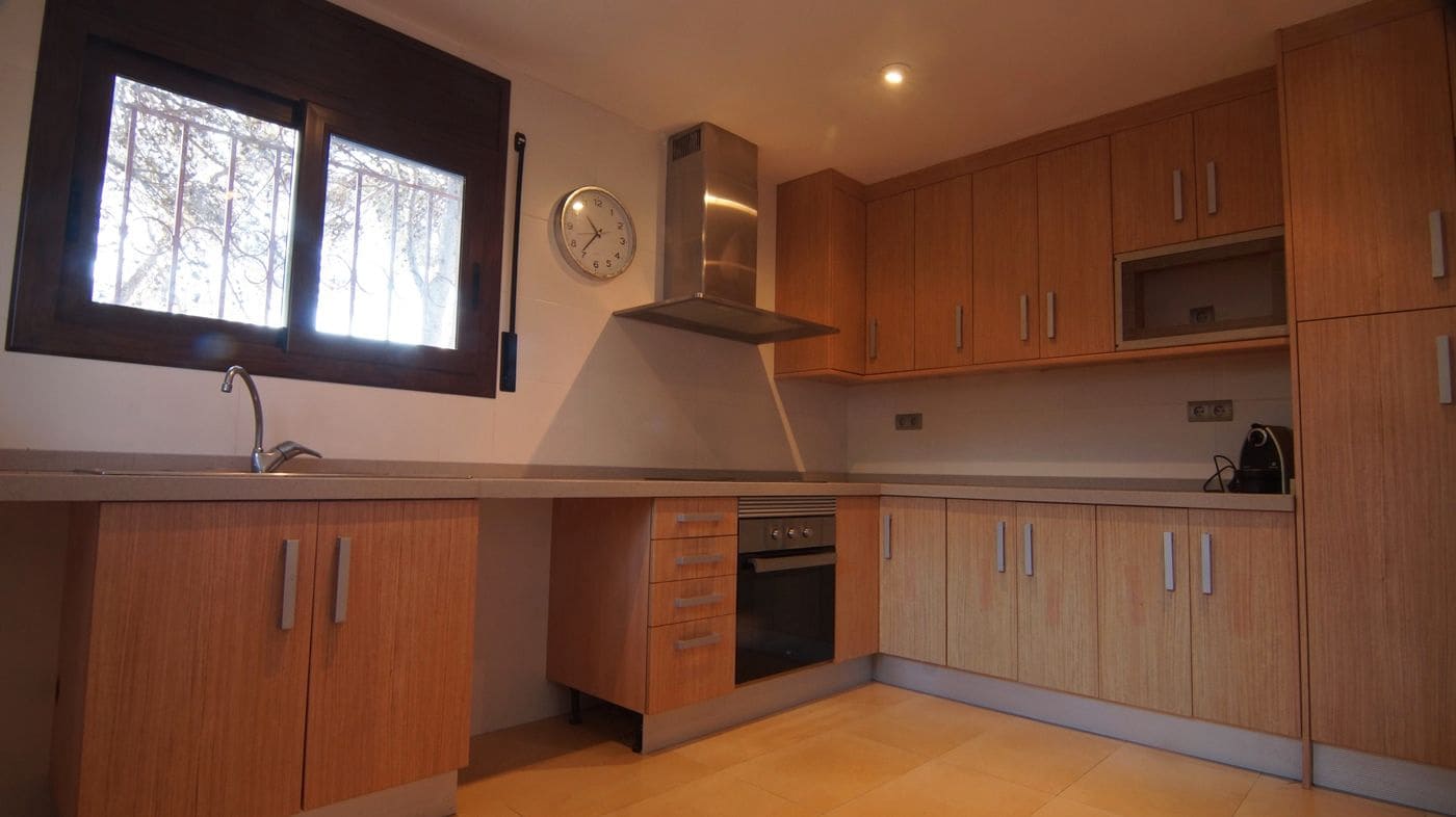 5 sypialnia Willa na sprzedaż w El Catllar z basenem garażem - 360 000 € (Ref: 9617949)