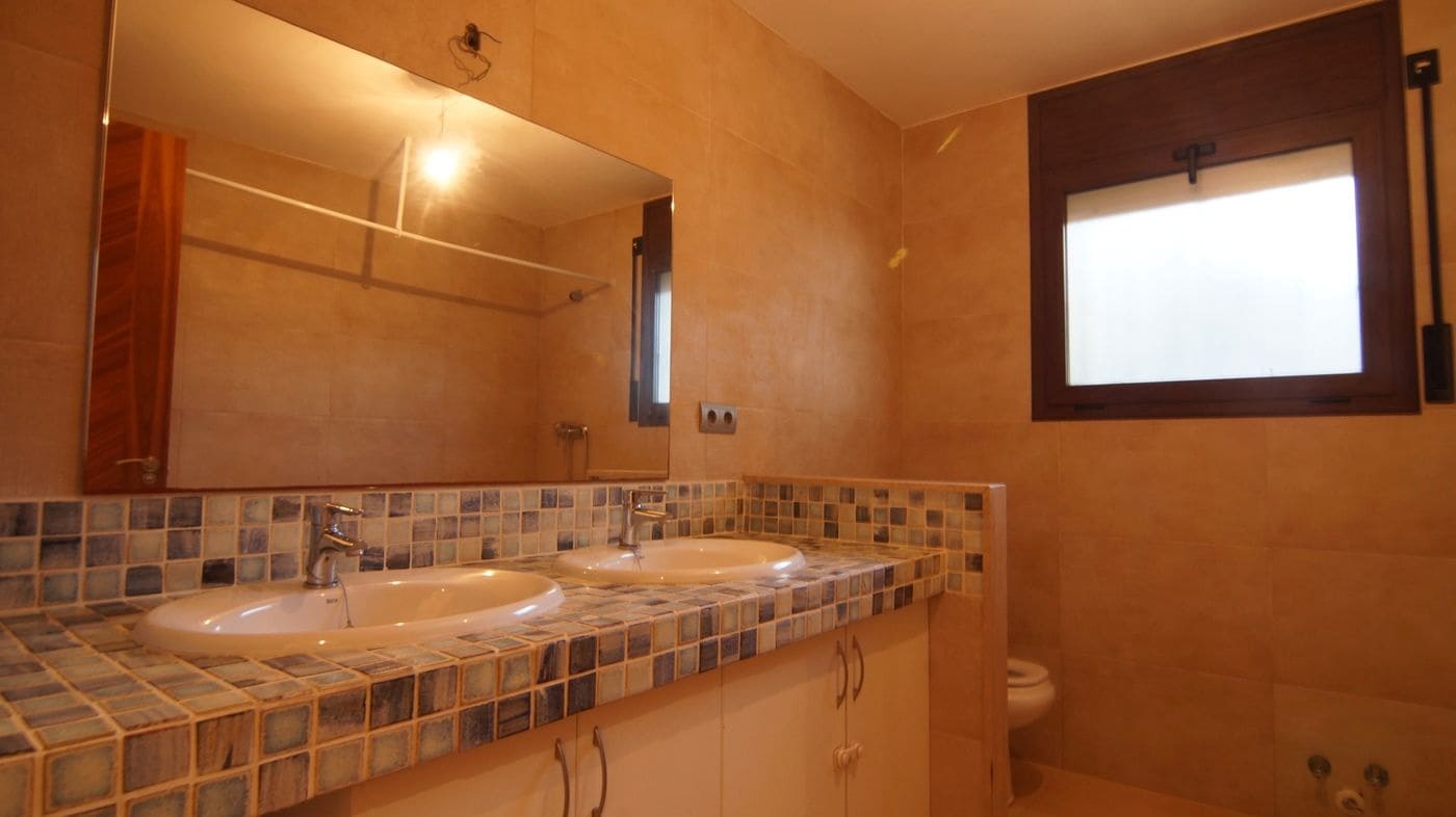 5 sypialnia Willa na sprzedaż w El Catllar z basenem garażem - 360 000 € (Ref: 9617949)