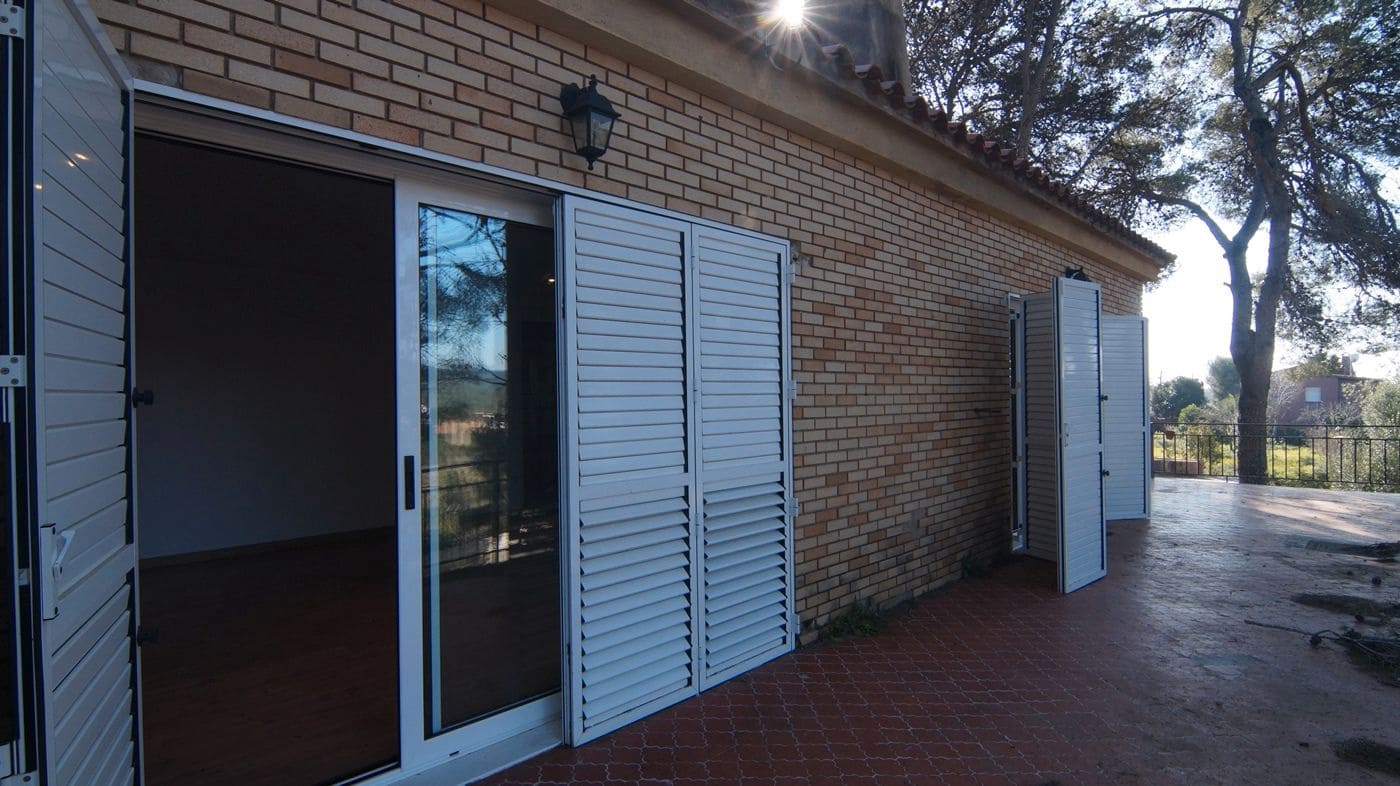 5 sypialnia Willa na sprzedaż w El Catllar z basenem garażem - 360 000 € (Ref: 9617949)