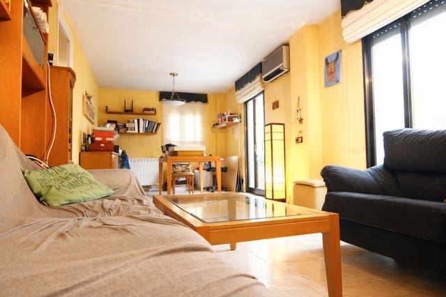 2 quarto Moradia Geminada para venda em Móra d'Ebre com garagem - 135 000 € (Ref: 9617950)