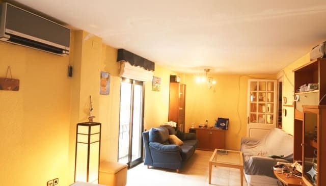 2 quarto Moradia Geminada para venda em Móra d'Ebre com garagem - 135 000 € (Ref: 9617950)