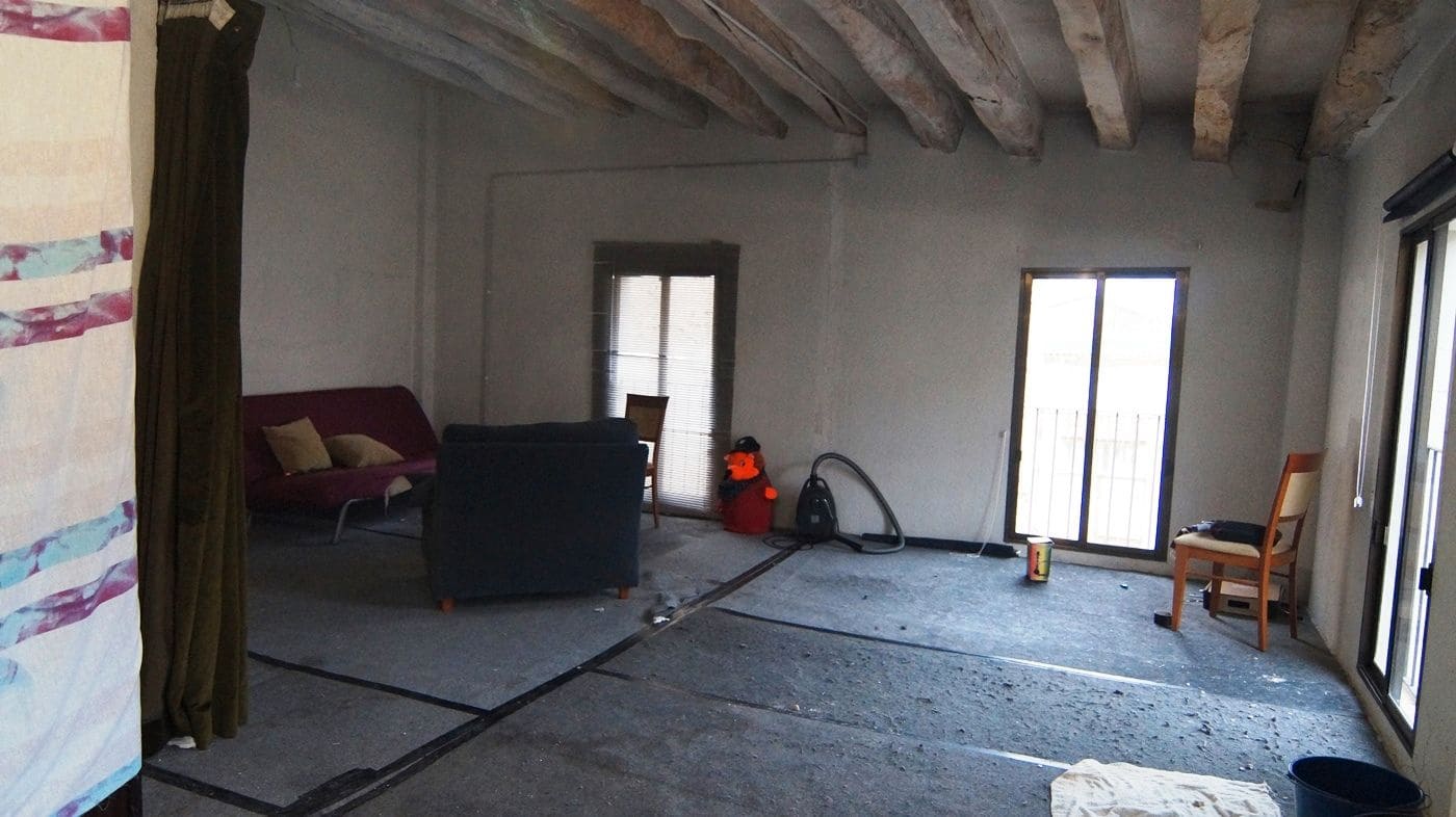 2 quarto Moradia Geminada para venda em Mora d'Ebre com garagem - 135 000 € (Ref: 9617950)