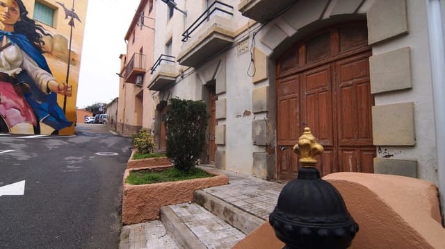 2 quarto Moradia Geminada para venda em Móra d'Ebre com garagem - 135 000 € (Ref: 9617950)