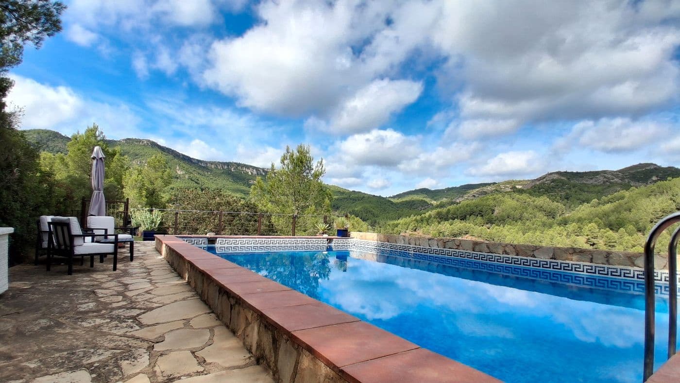 5 sovrum Villa till salu i Pratdip med pool garage - 425 000 € (Ref: 9617955)