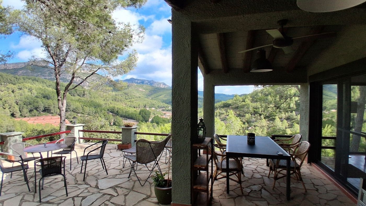 5 sovrum Villa till salu i Pratdip med pool garage - 425 000 € (Ref: 9617955)