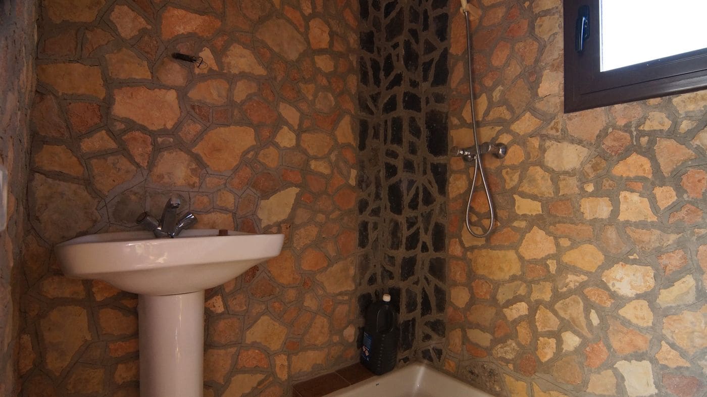 Finca/Hus på landet till salu i Falset - 140 000 € (Ref: 9617956)