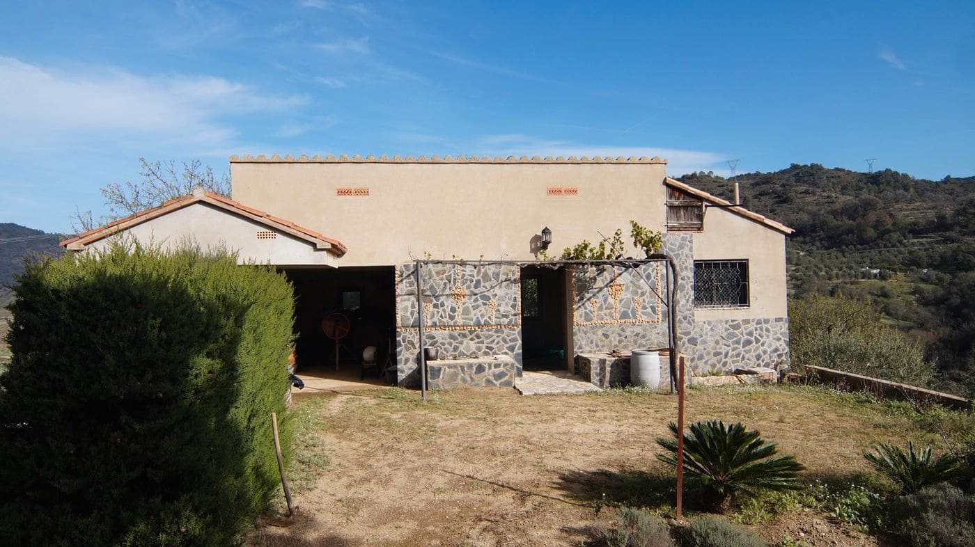 Finca/Hus på landet till salu i Falset - 140 000 € (Ref: 9617956)