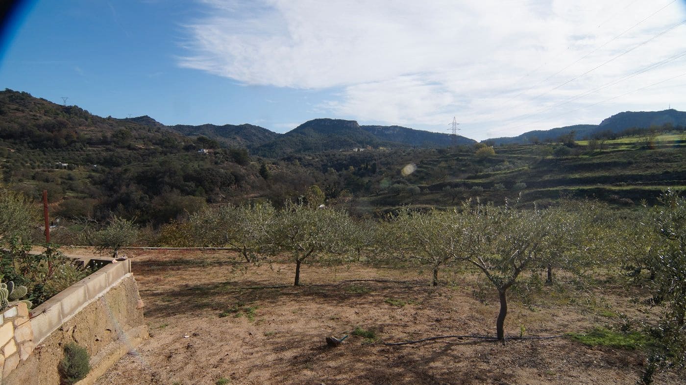 Finca/Hus på landet till salu i Falset - 140 000 € (Ref: 9617956)