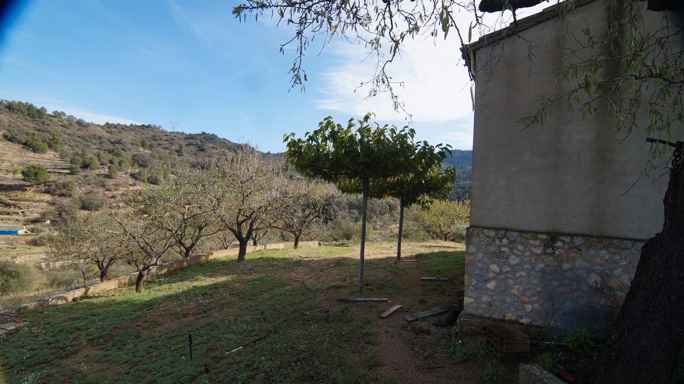 Finca/Hus på landet till salu i Falset - 140 000 € (Ref: 9617956)