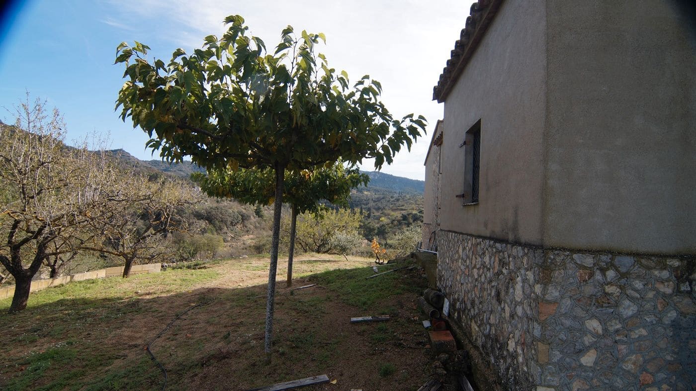 Finca/Hus på landet till salu i Falset - 140 000 € (Ref: 9617956)