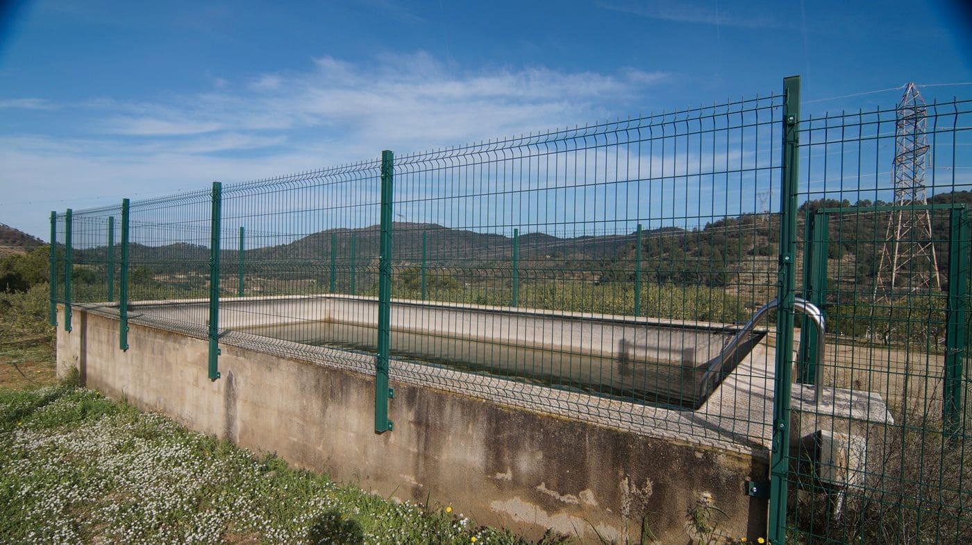 Finca/Hus på landet till salu i Falset - 140 000 € (Ref: 9617956)