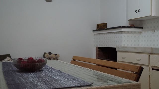 5 slaapkamer Finca/Landhuis te koop in Valls met garage - € 195.000 (Ref: 9617961)