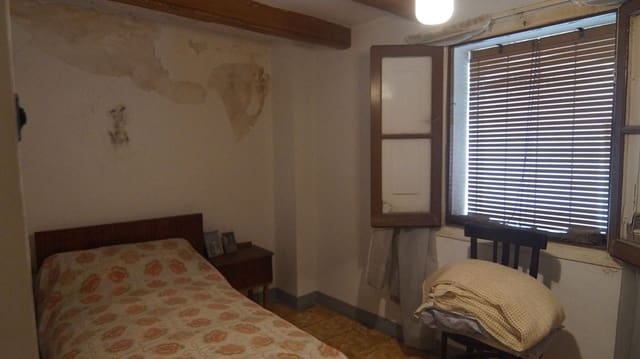 4 sypialnia Dom na sprzedaż w Ginestar - 42 000 € (Ref: 9617966)