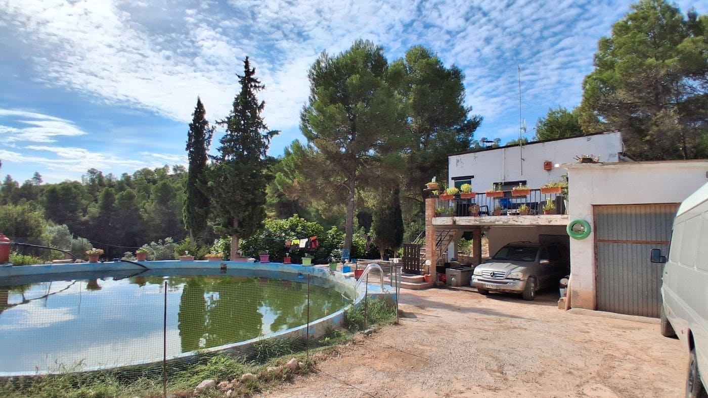 3 soveværelse Finca/Landehus til salg i Flix med garage - € 310.000 (Ref: 9617969)