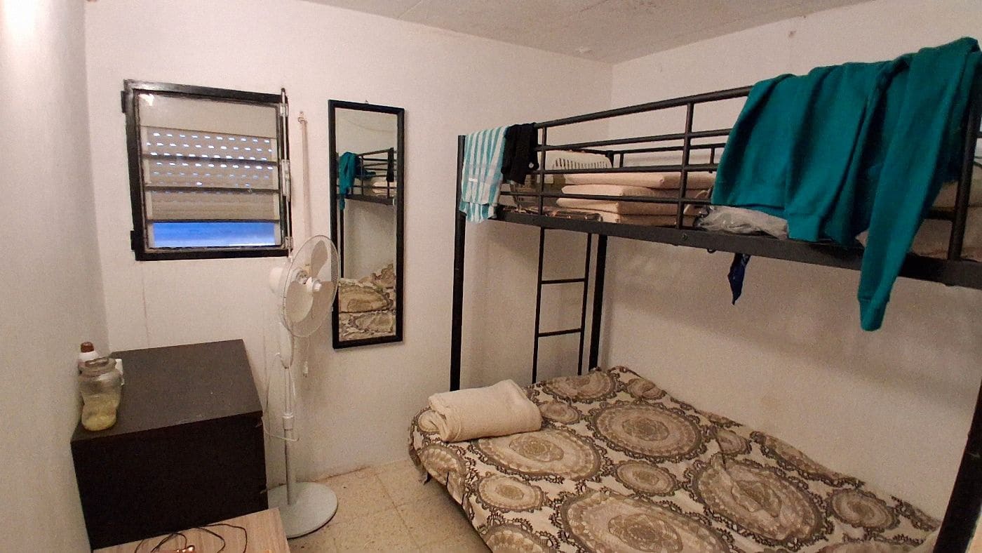 3 soveværelse Finca/Landehus til salg i Flix med garage - € 310.000 (Ref: 9617969)