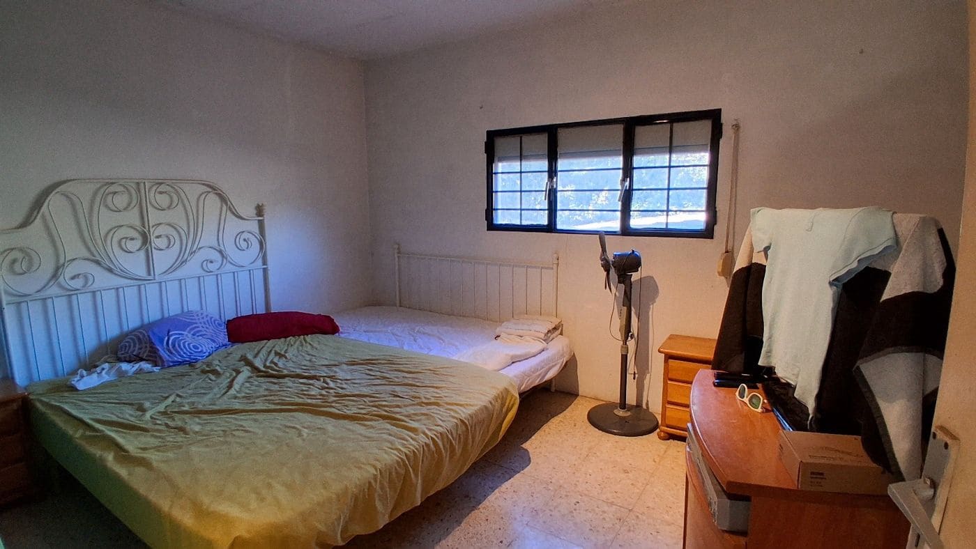 3 soveværelse Finca/Landehus til salg i Flix med garage - € 310.000 (Ref: 9617969)