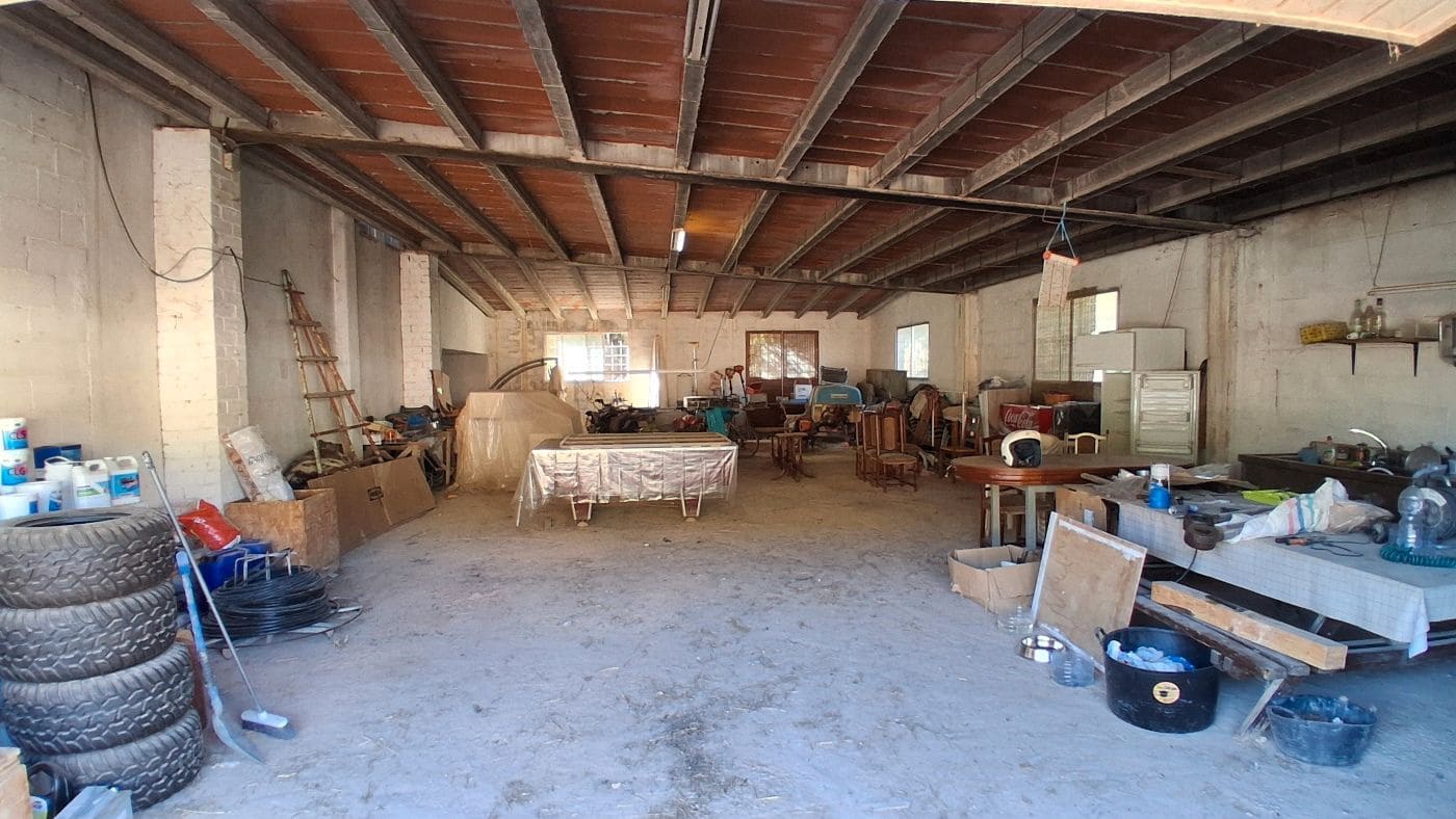 3 soveværelse Finca/Landehus til salg i Flix med garage - € 310.000 (Ref: 9617969)