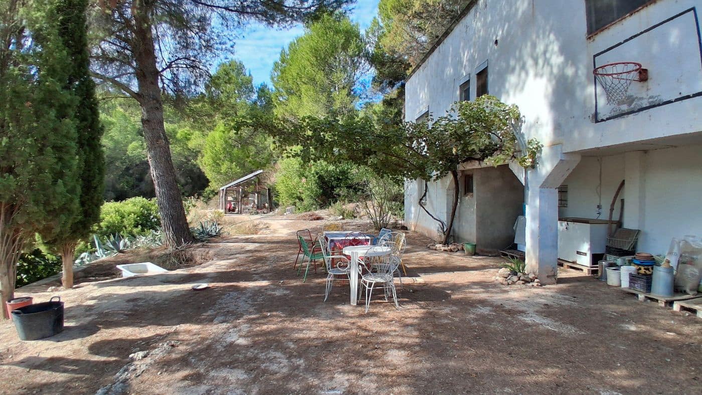 3 soveværelse Finca/Landehus til salg i Flix med garage - € 310.000 (Ref: 9617969)