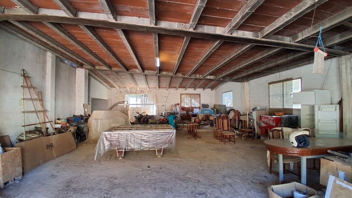 3 soveværelse Finca/Landehus til salg i Flix med garage - € 310.000 (Ref: 9617969)