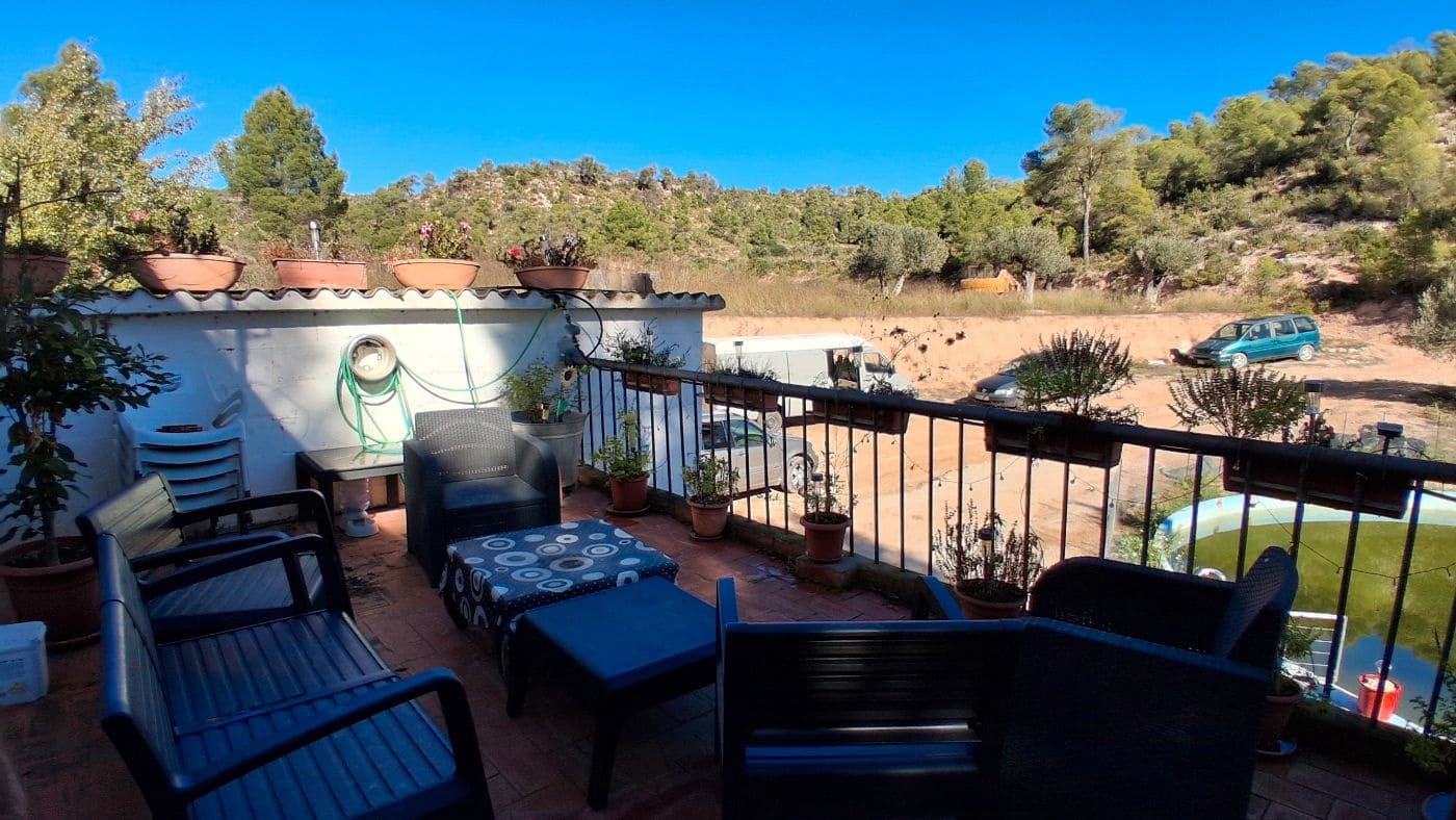 3 soveværelse Finca/Landehus til salg i Flix med garage - € 310.000 (Ref: 9617969)