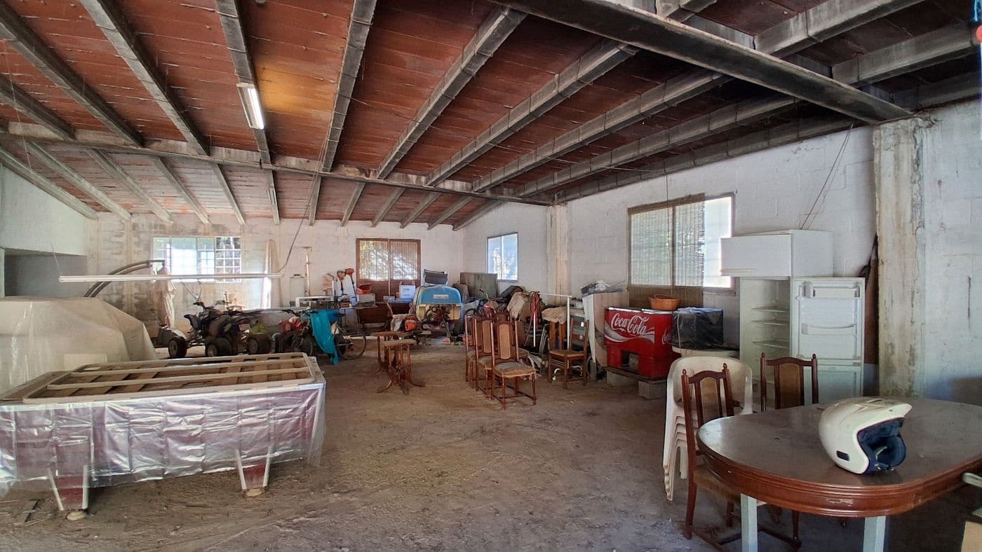 3 soveværelse Finca/Landehus til salg i Flix med garage - € 310.000 (Ref: 9617969)