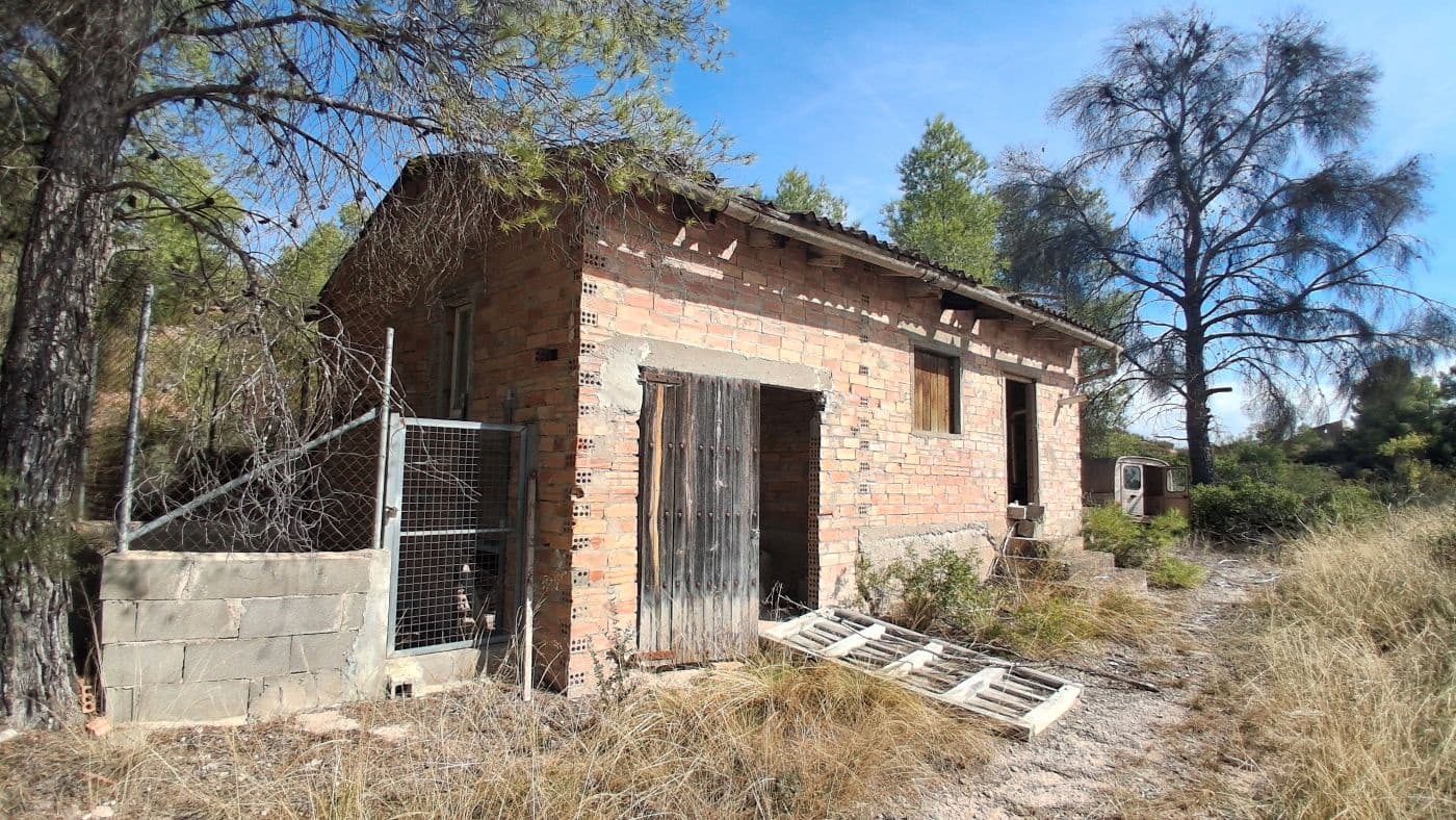 3 soveværelse Finca/Landehus til salg i Flix med garage - € 310.000 (Ref: 9617969)