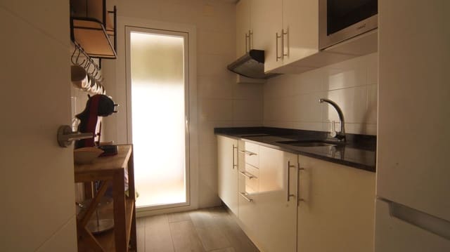 3 sypialnia Apartament przy plaży na sprzedaż w Salou z garażem - 257 000 € (Ref: 9617971)