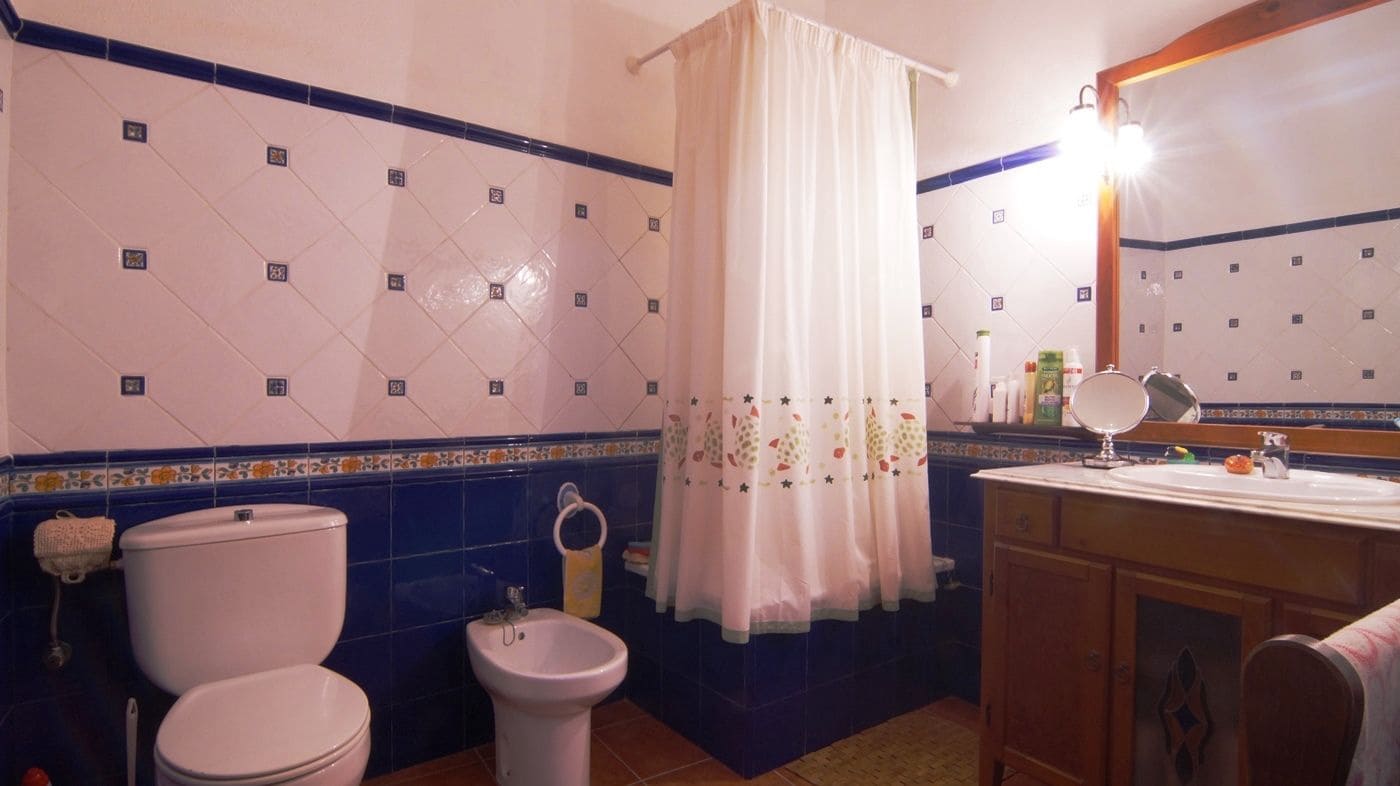 4 slaapkamer Huis te koop in Garcia - € 240.000 (Ref: 9628025)