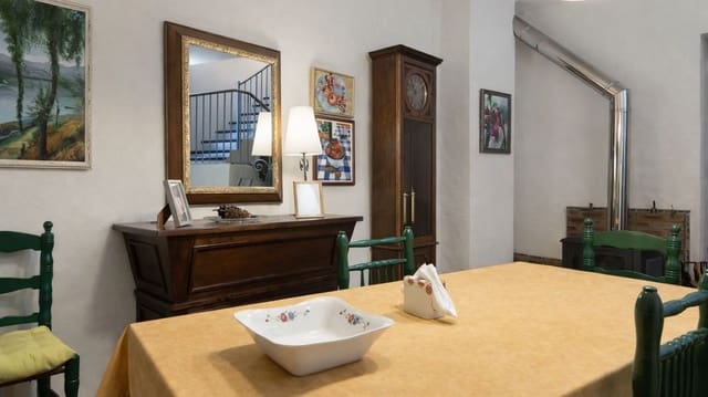 4 slaapkamer Huis te koop in Garcia - € 240.000 (Ref: 9628025)