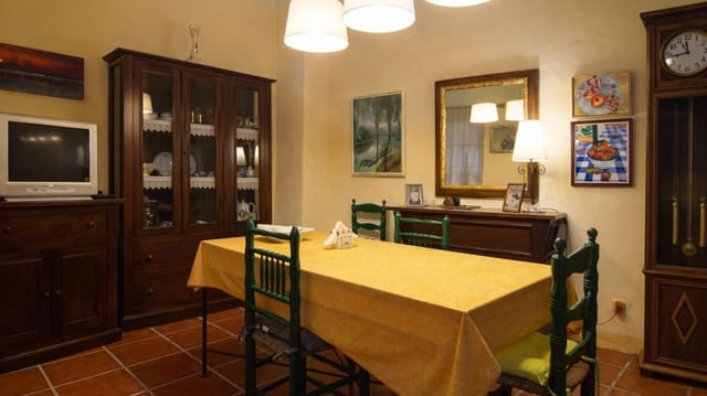 4 slaapkamer Huis te koop in Garcia - € 240.000 (Ref: 9628025)