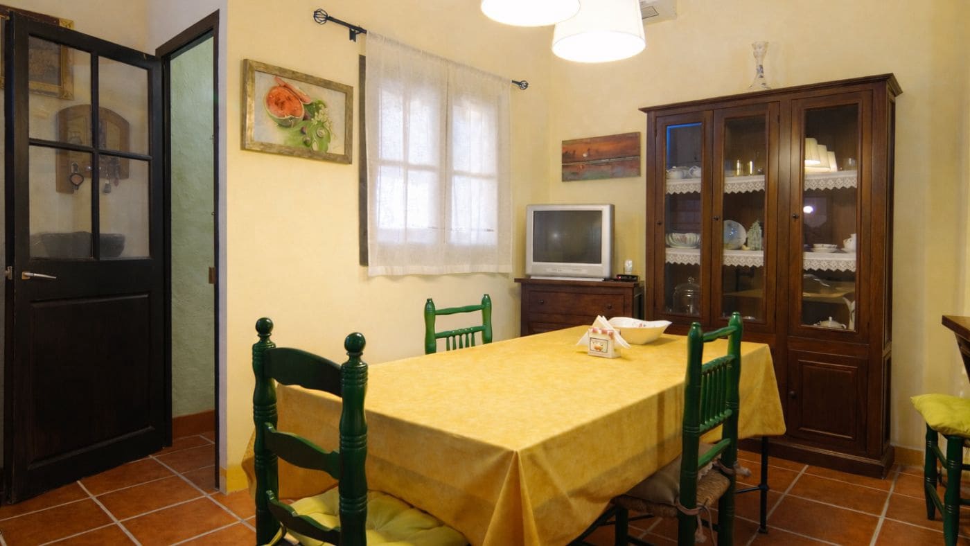 4 slaapkamer Huis te koop in Garcia - € 240.000 (Ref: 9628025)