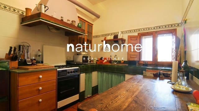 Casa de 4 habitaciones en Garcia en venta - 240.000 € (Ref: 9628025)