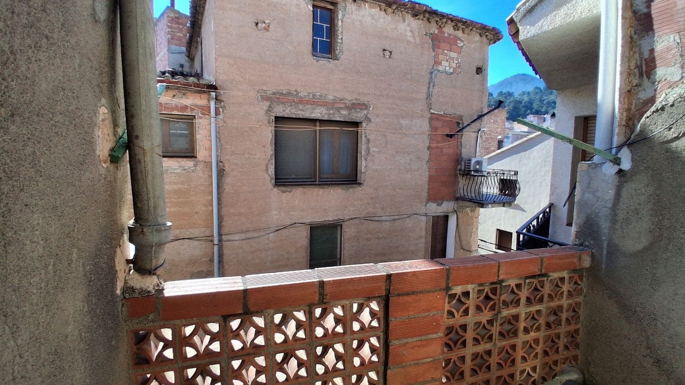 2 bedroom Townhouse for sale in Rasquera with garage - € 53,000 (Ref: 9663332)