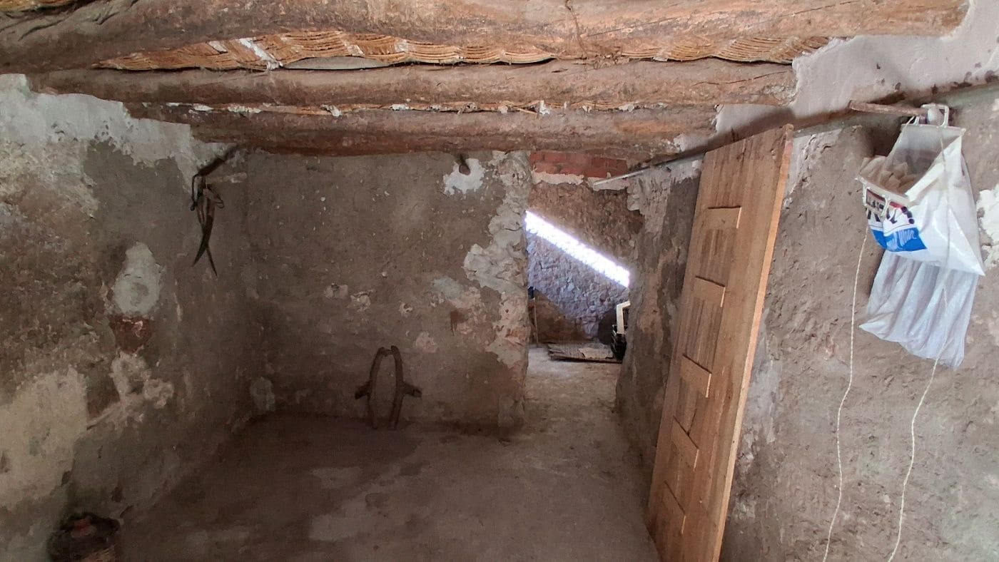 2 bedroom Townhouse for sale in Rasquera with garage - € 53,000 (Ref: 9663332)