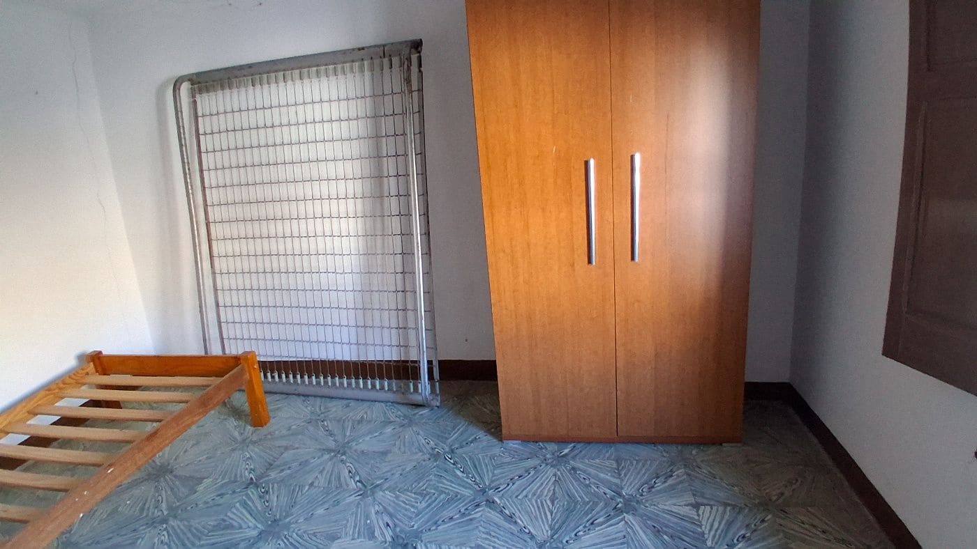 5 bedroom Townhouse for sale in Rasquera with garage - € 60,000 (Ref: 9663366)