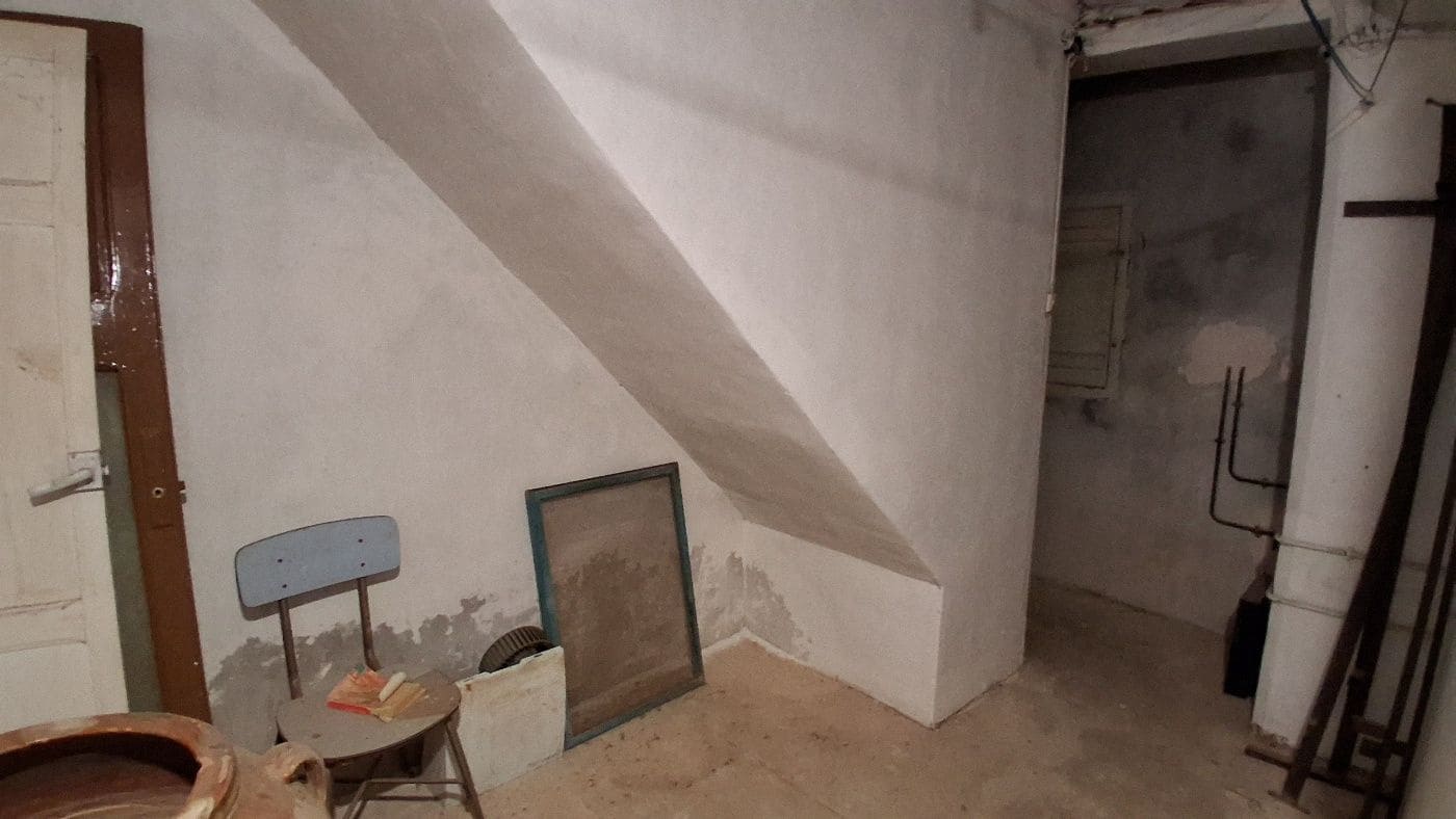 5 bedroom Townhouse for sale in Rasquera with garage - € 60,000 (Ref: 9663366)