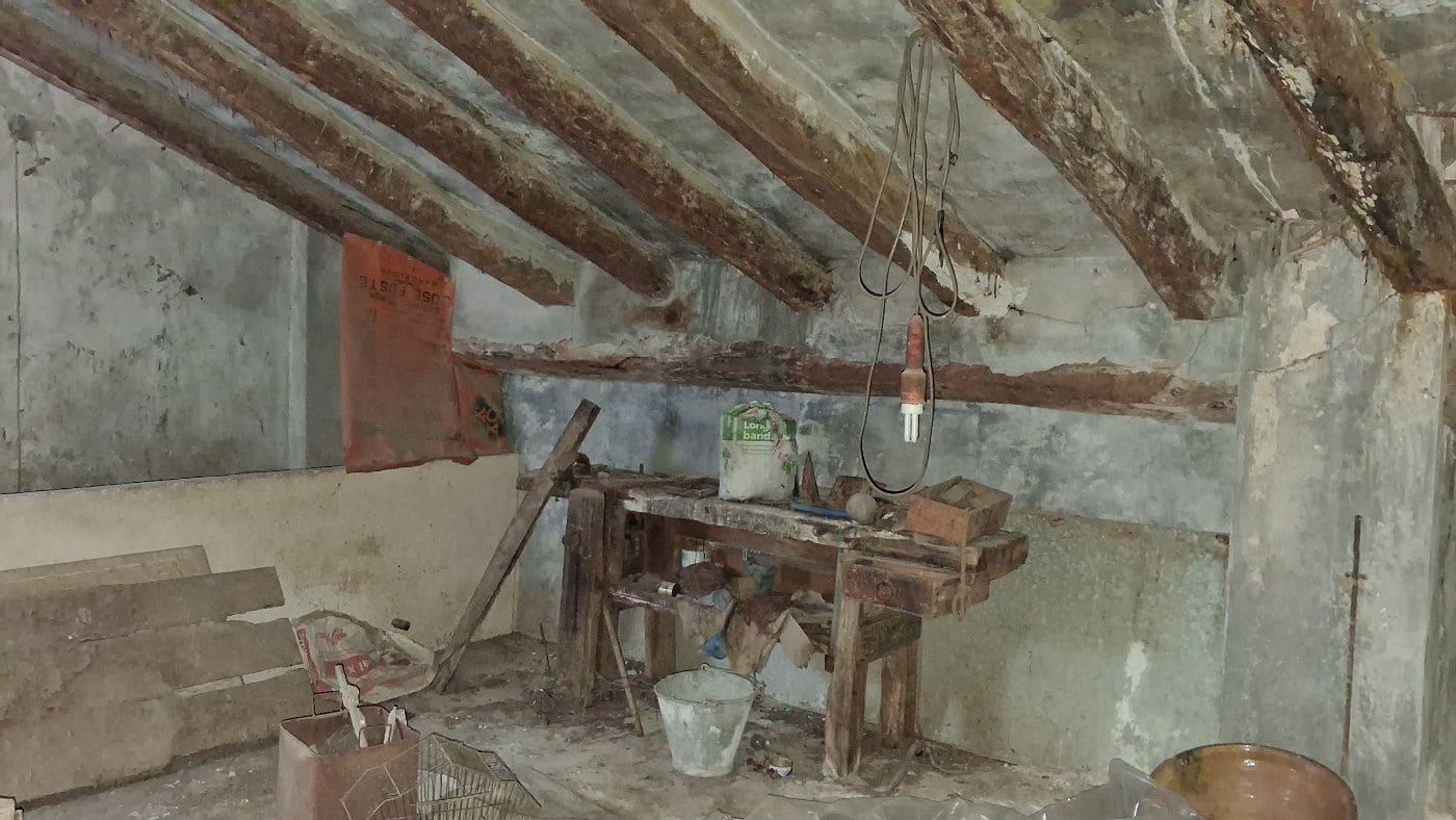 5 bedroom Townhouse for sale in Rasquera with garage - € 60,000 (Ref: 9663366)