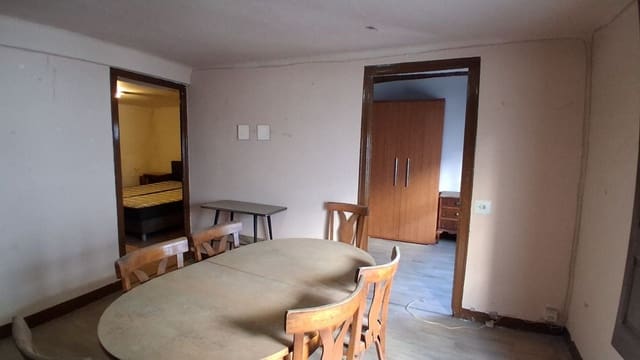 Casa de 5 habitaciones en Rasquera en venta con garaje - 60.000 € (Ref: 9663366)