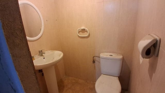 Casa de 5 habitaciones en Rasquera en venta con garaje - 60.000 € (Ref: 9663366)