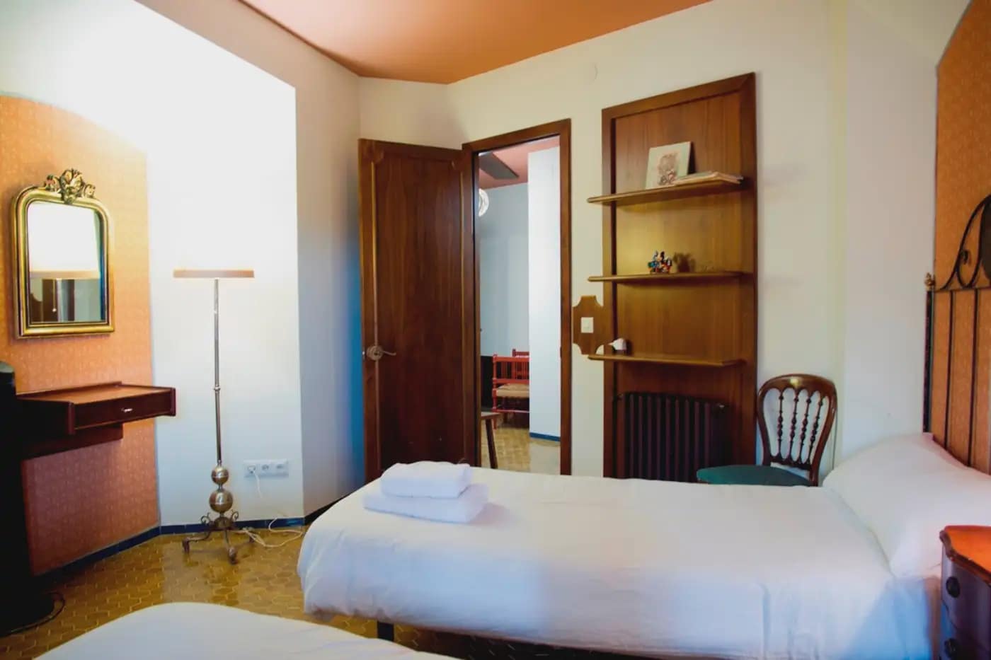 9 soverom Villa til salgs i Riudecanyes med svømmebasseng garasje - € 800 000 (Ref: 9801403)