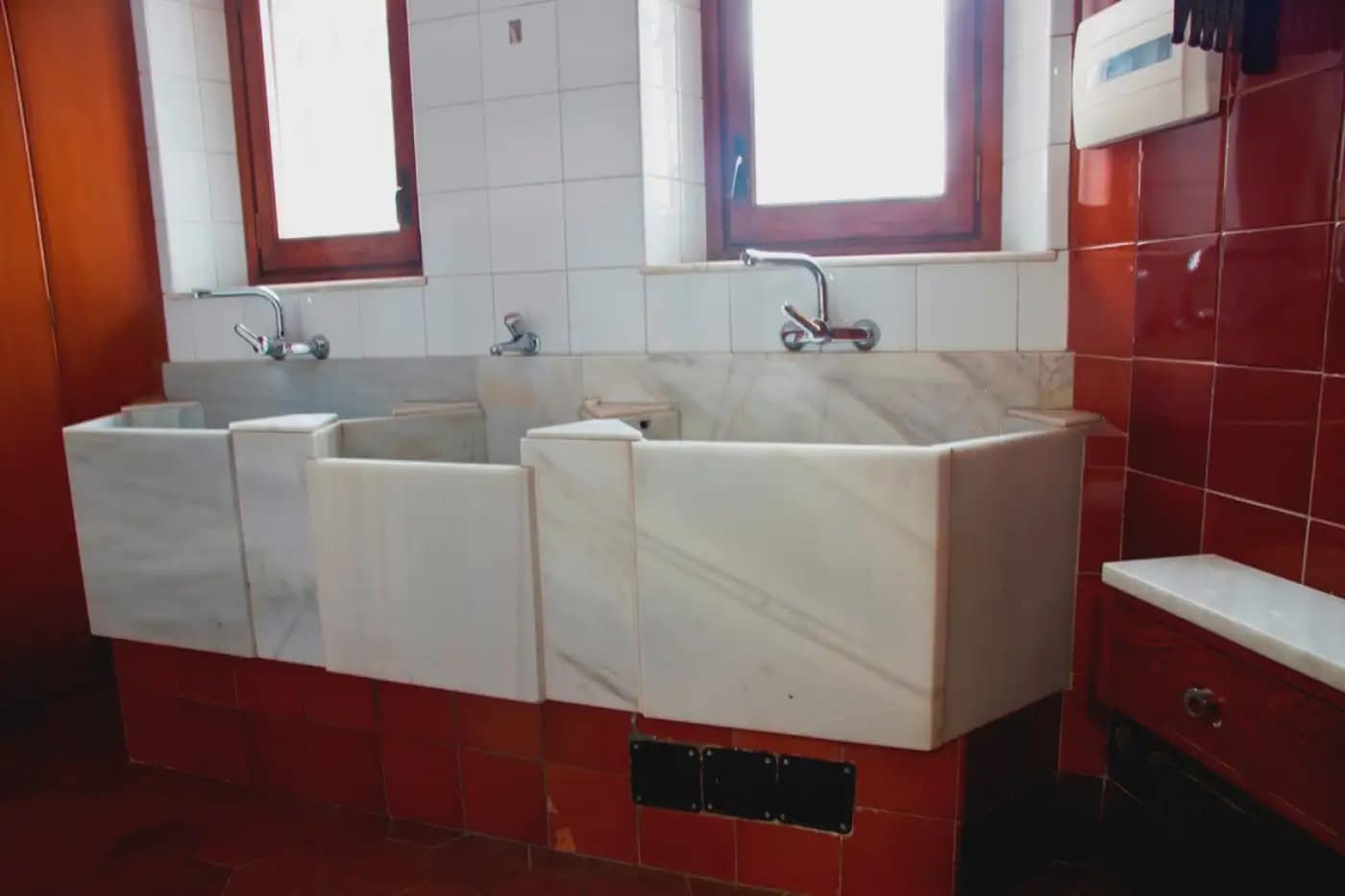 9 soverom Villa til salgs i Riudecanyes med svømmebasseng garasje - € 800 000 (Ref: 9801403)